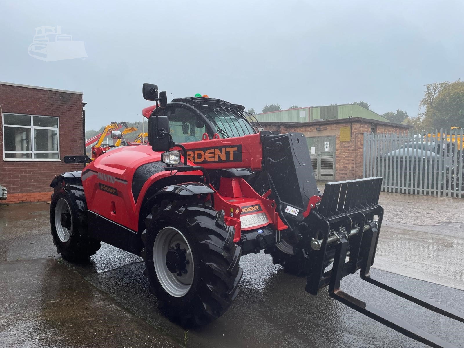 2024 MANITOU MT735 75D