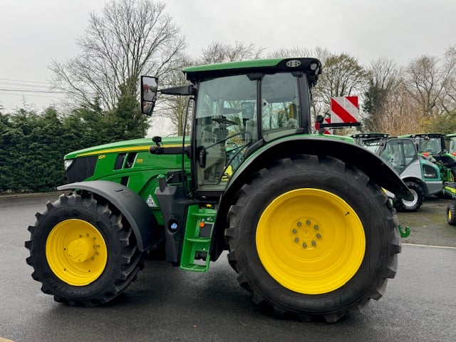 2023 John Deere 6R 155