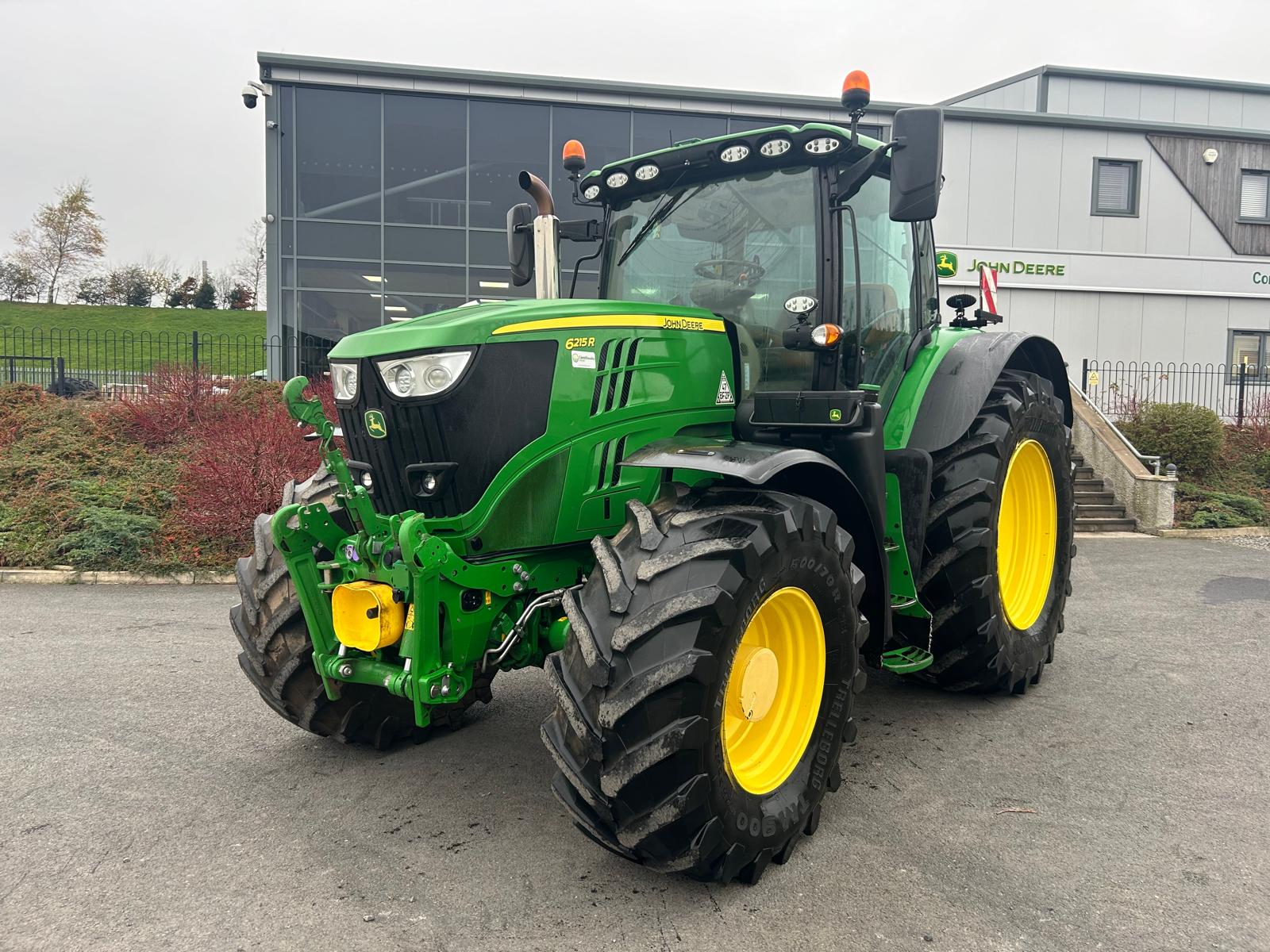 2022 John Deere 6215R