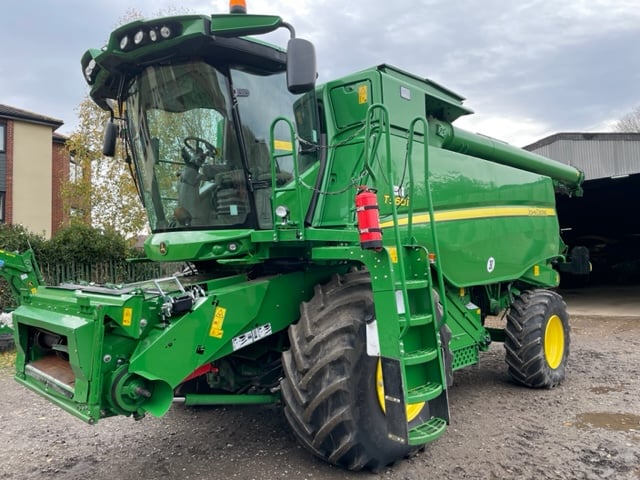 2020 John Deere T560i