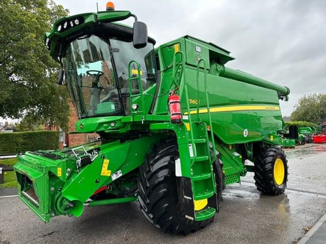 2023 John Deere T560i Combine