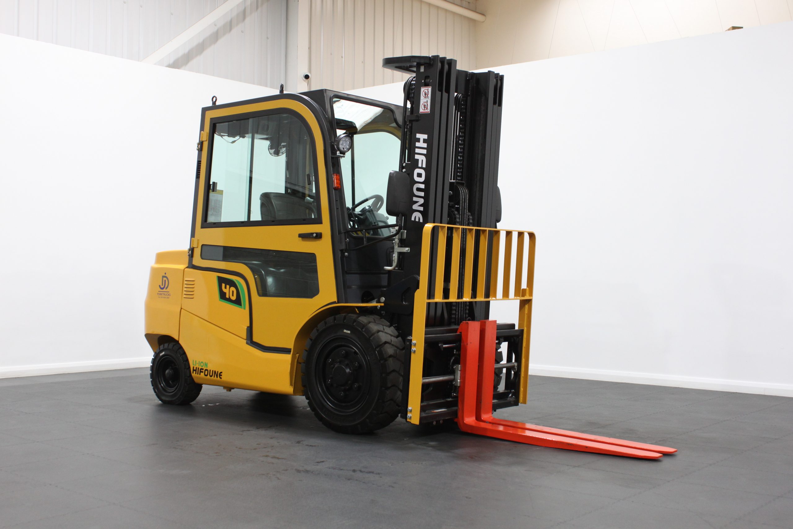 2024 Hifoune FBL40-Full Cab, Fork Positioner, Side Shift -Li-ION Lithium Electric